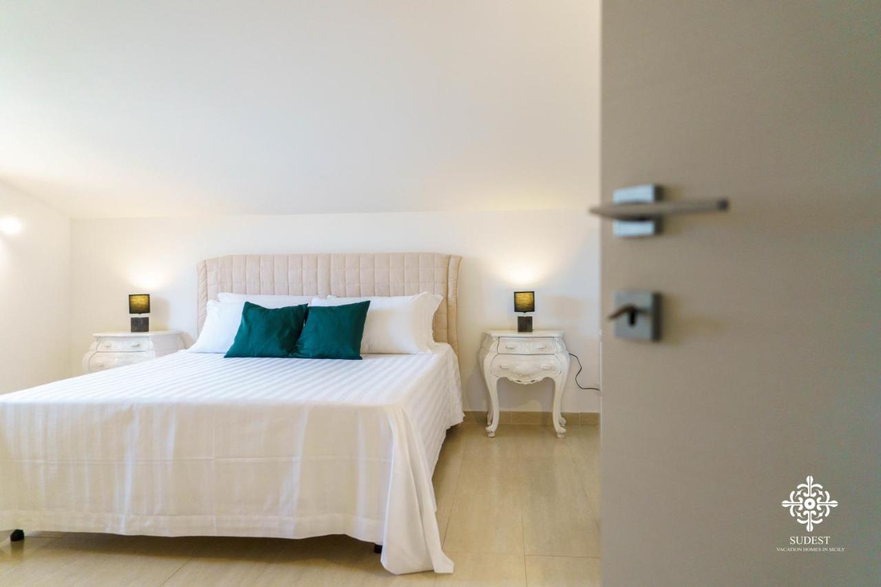 Villa Vittoria - Waterfront House أوغوستا المظهر الخارجي الصورة
