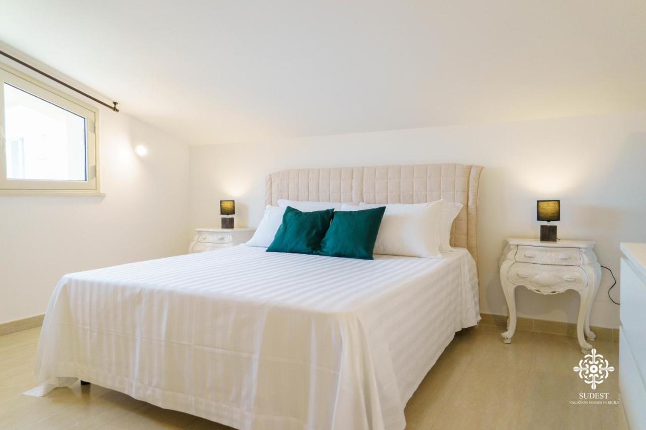 Villa Vittoria - Waterfront House أوغوستا المظهر الخارجي الصورة