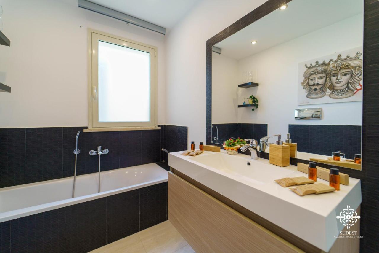 Villa Vittoria - Waterfront House أوغوستا المظهر الخارجي الصورة
