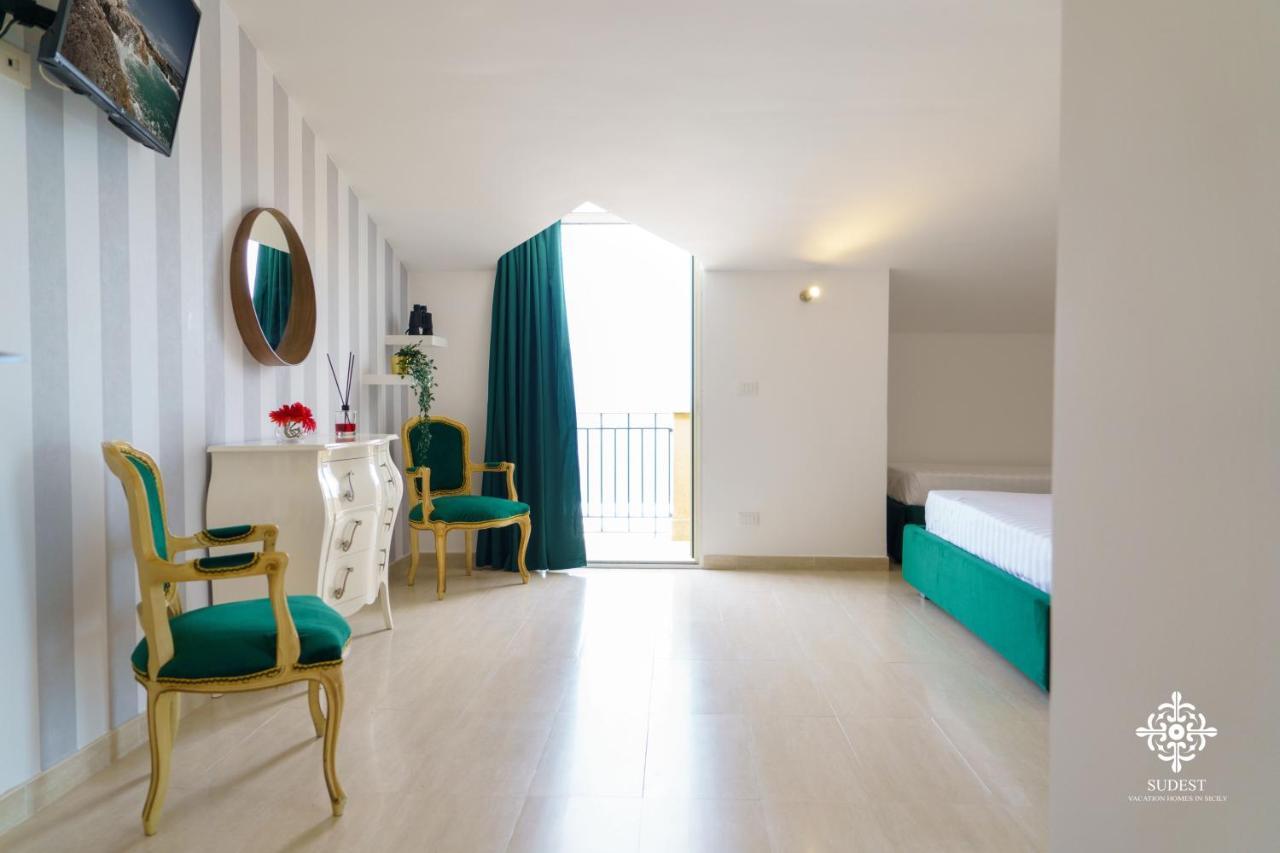 Villa Vittoria - Waterfront House أوغوستا المظهر الخارجي الصورة